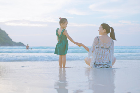 海边的母女